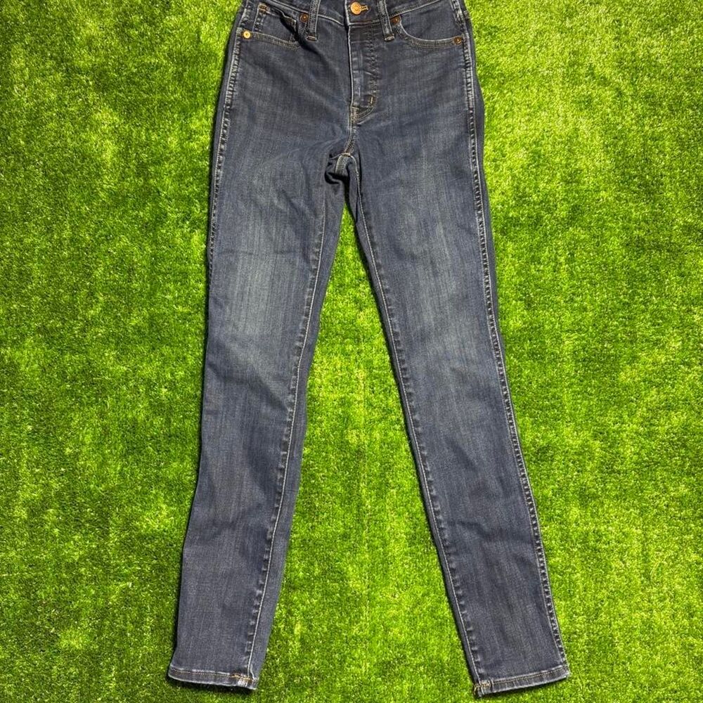 Madewell Women's Blue and Navy Jeans